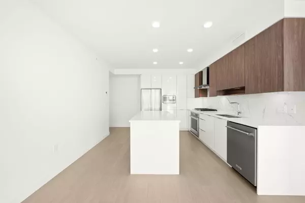 7683 Park CRES #1101 Burnaby, BC V3N 0J4