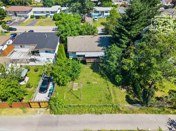 Surrey, BC V3R 1T8,14730 107 AVE