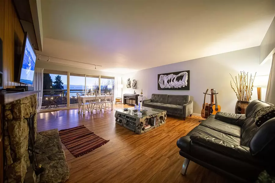 1144 Ottaburn RD, West Vancouver, BC V7S 2J8