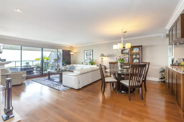 West Vancouver, BC V7S 2X7,2250 Folkestone WAY #33