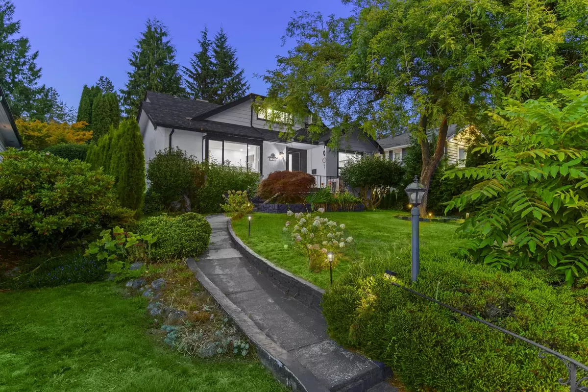 West Vancouver, BC V7V 1T2,1921 Fulton AVE