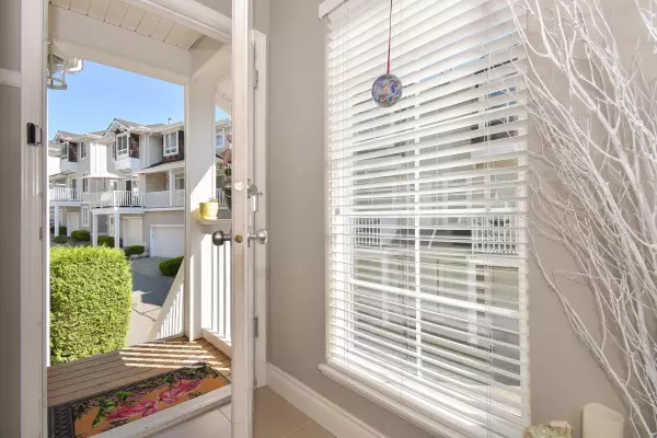 Surrey, BC V3S 9G3,15030 58 AVE #13