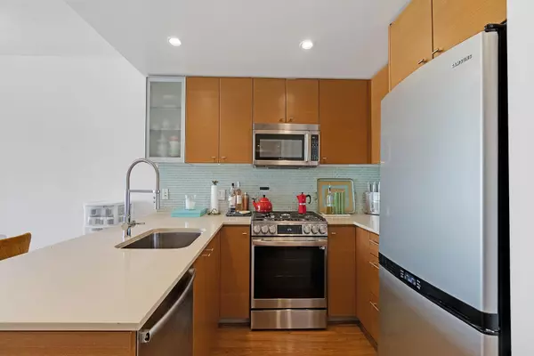 Richmond, BC V6X 0B5,7373 Westminster HWY #1509