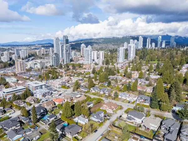 Coquitlam, BC V3K 2V7,636 Rochester AVE