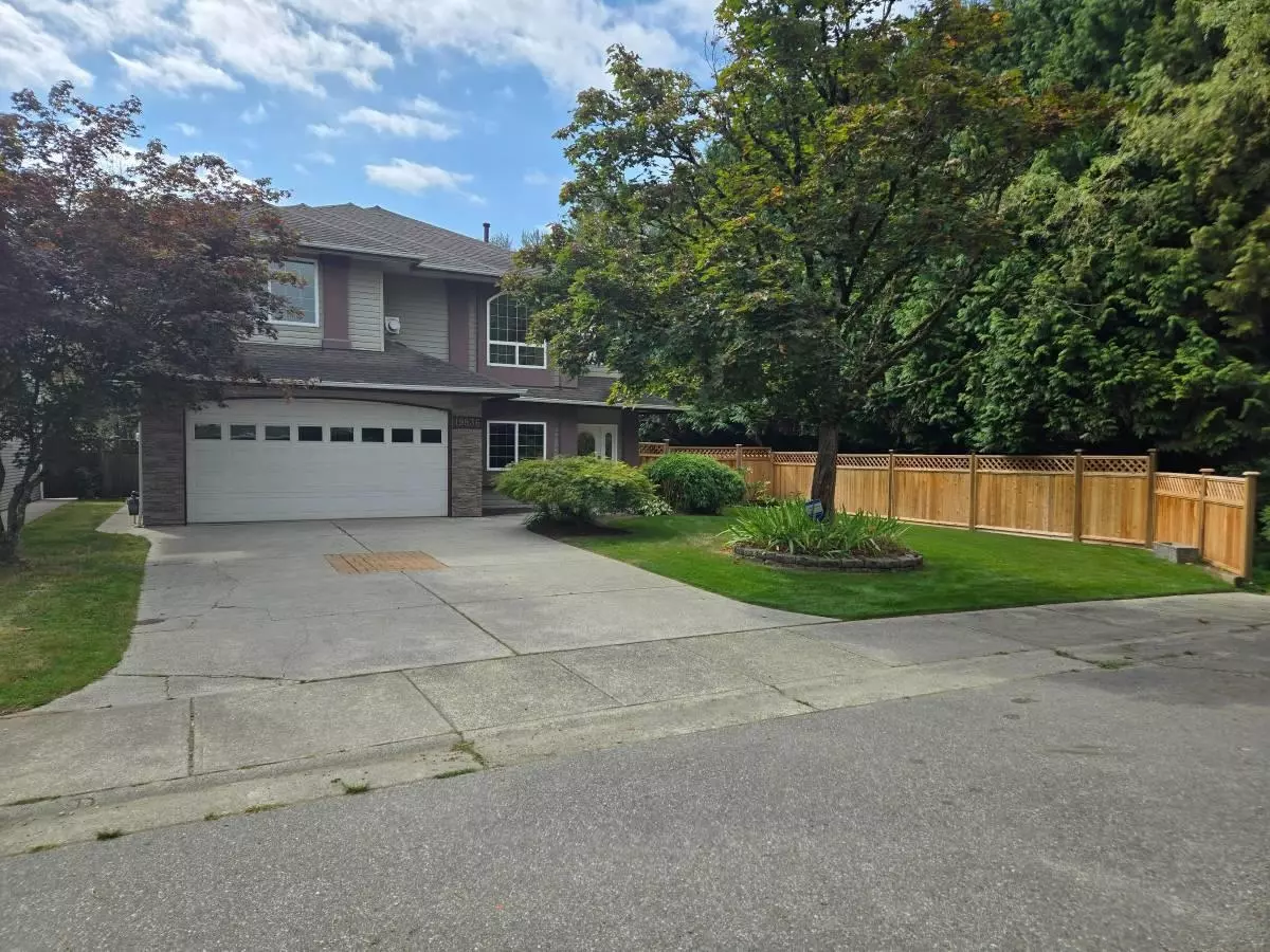 Pitt Meadows, BC V3Y 2R7,19836 Fairfield AVE #Upper