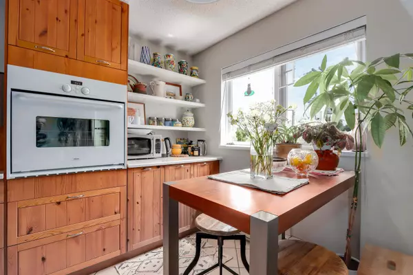 Vancouver, BC V5Z 1X5,998 W 19th AVE #406