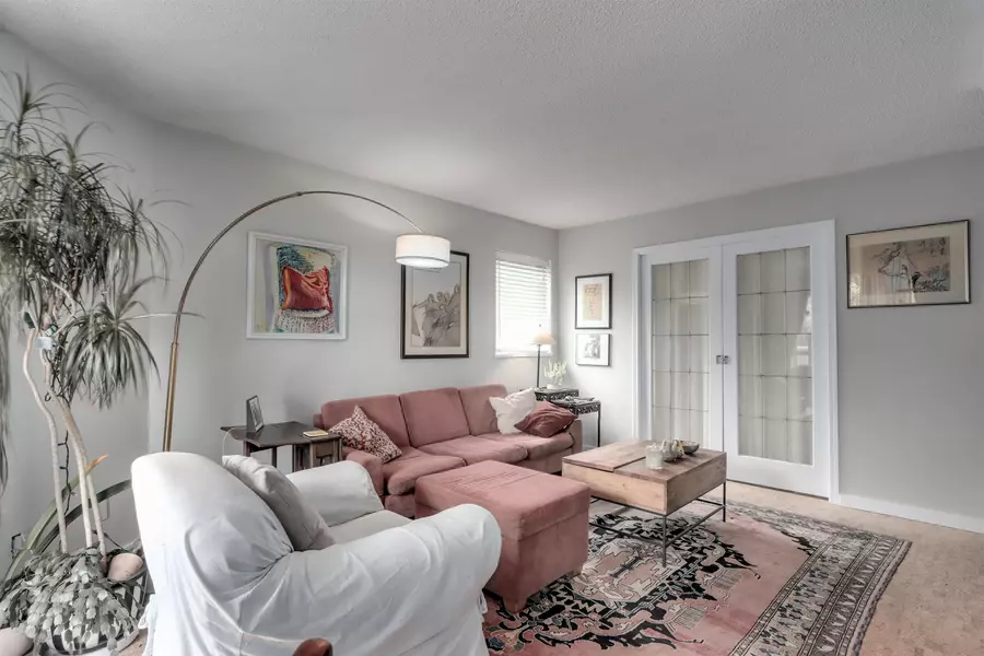 998 W 19th AVE #406, Vancouver, BC V5Z 1X5