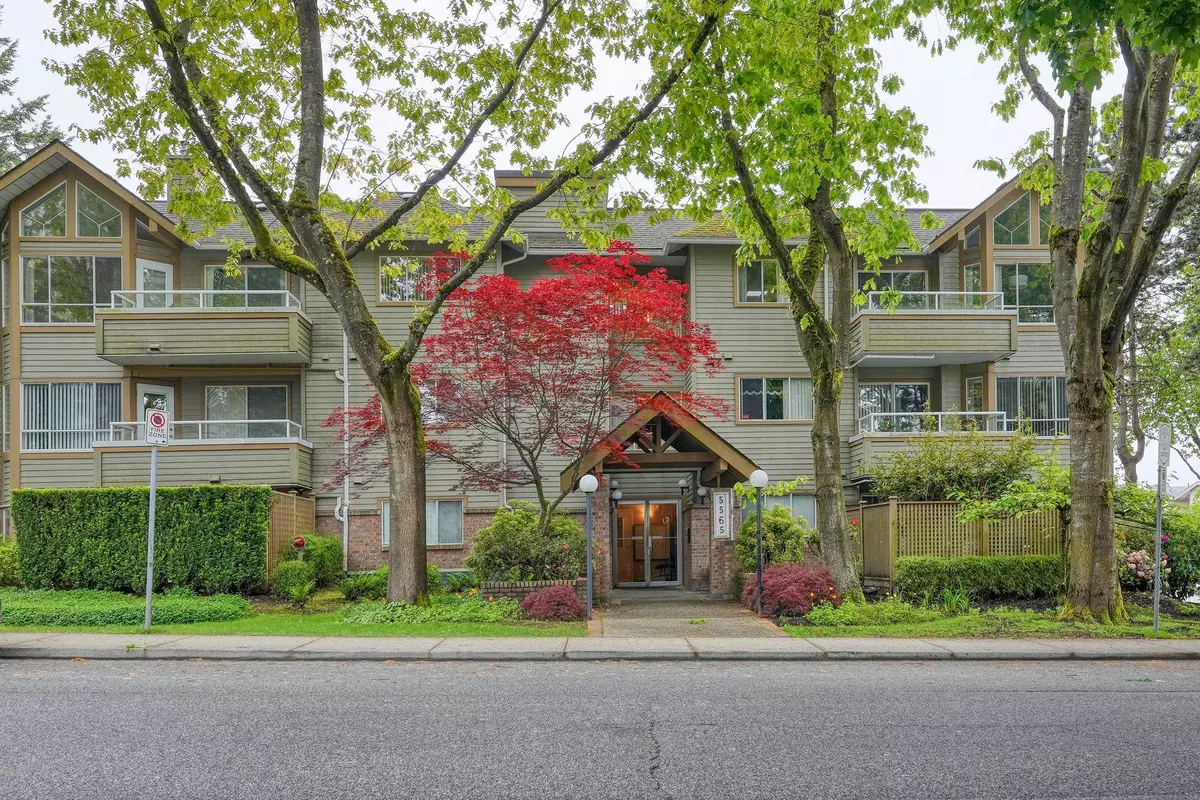Burnaby, BC V5H 2M2,5565 Inman AVE #307