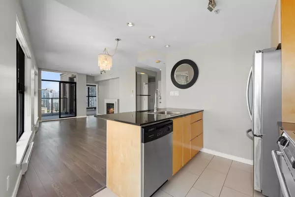 989 Beatty ST #2501, Vancouver, BC V6Z 3C2