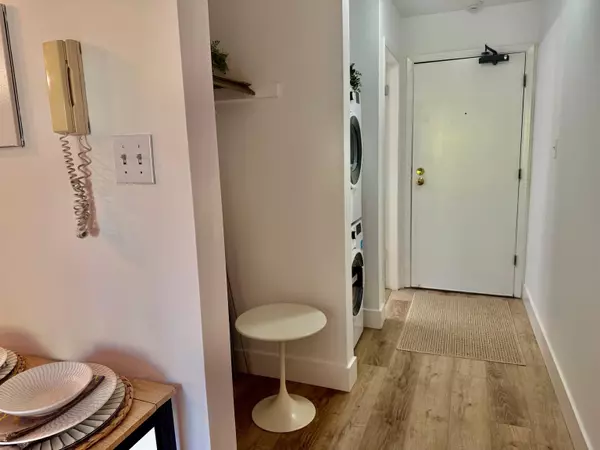 New Westminster, BC V3M 4G4,515 Eleventh ST #212