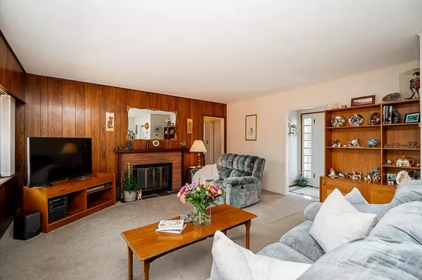 Burnaby, BC V5H 2P8,5388 Halley AVE