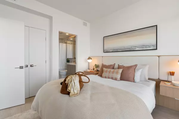 Burnaby, BC V3J 0J8,7728 Park CRES #2807