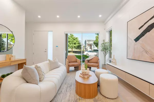 Vancouver, BC V5X 3P2,6933 Prince Edward ST #1