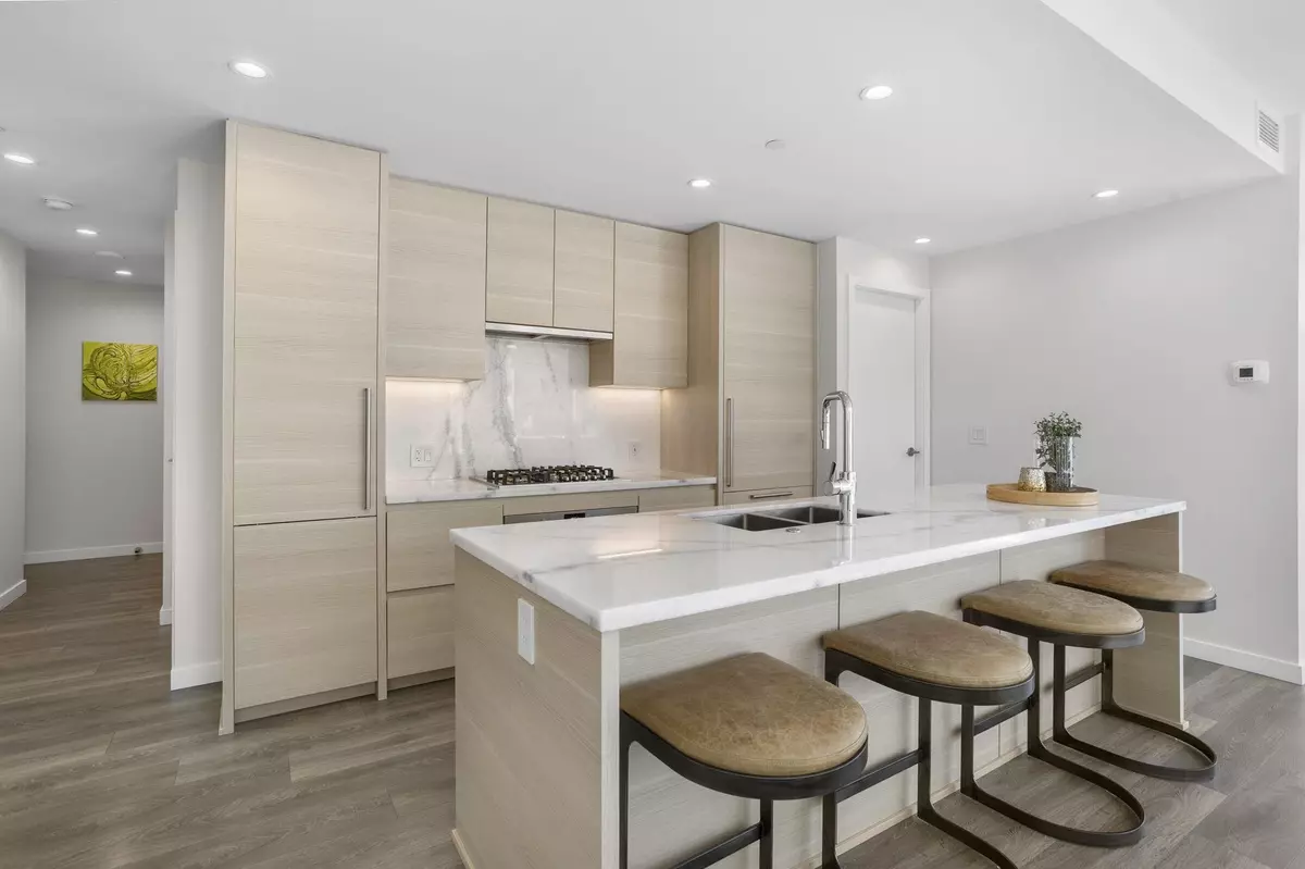Port Moody, BC V3H 0M3,305 Morrissey RD #302