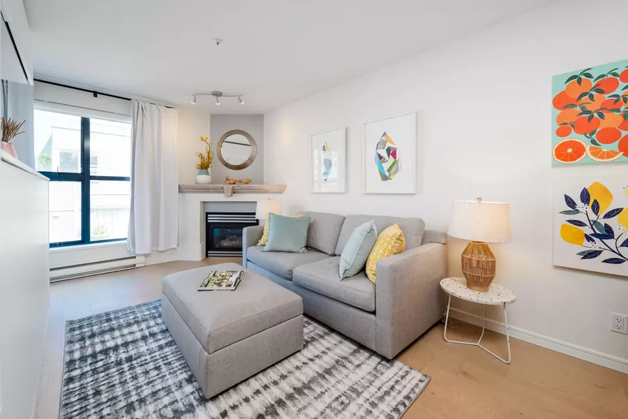 2688 Vine ST #404, Vancouver, BC V6K 4T6