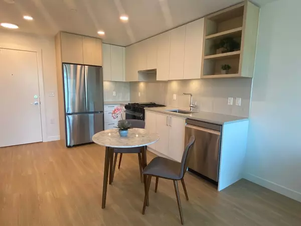 Coquitlam, BC V3J 0N9,723 Grover AVE #508