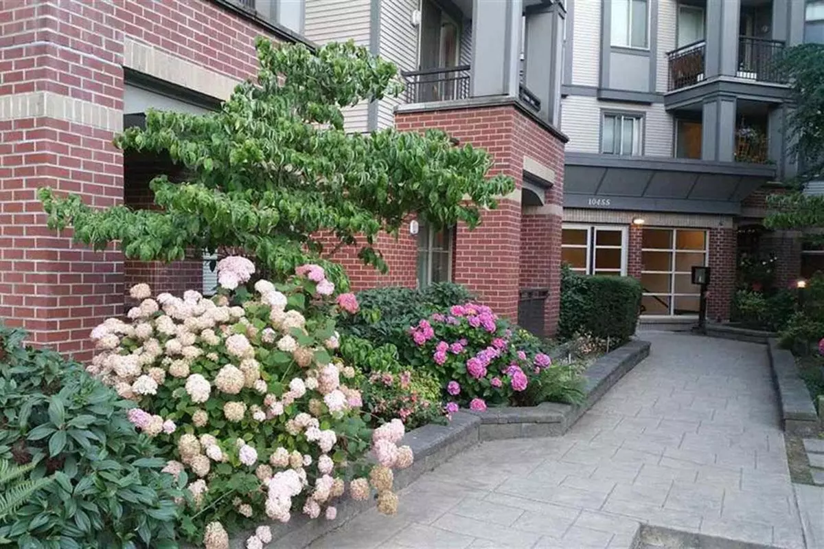 Surrey, BC V3T 0A5,10455 University DR #402