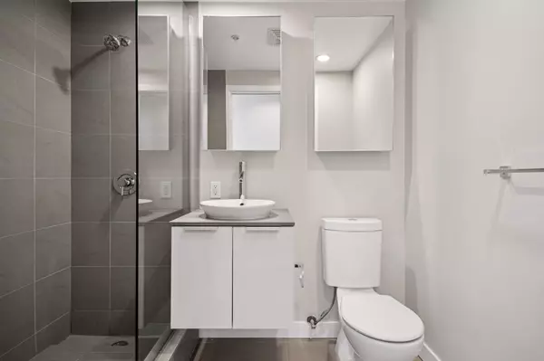 108 W Cordova ST #2709 Vancouver, BC V6B 0G5