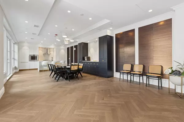 Vancouver, BC V6M 0E5,2096 W 47th AVE #303