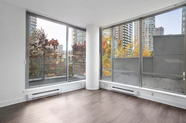 Vancouver, BC V6E 4R2,1200 W Georgia ST #508