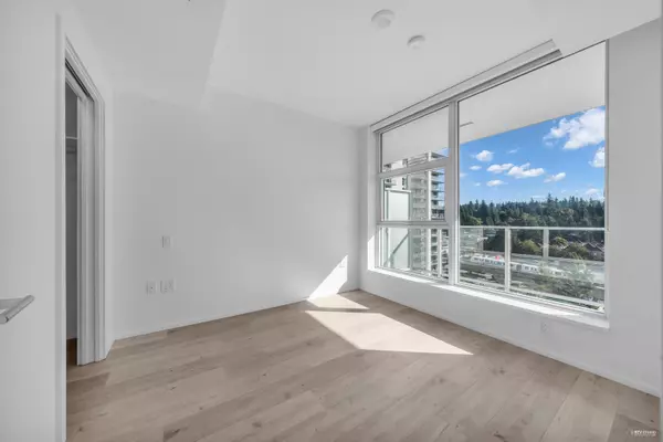 Burnaby, BC V3J 0M2,3833 Evergreen PL #804