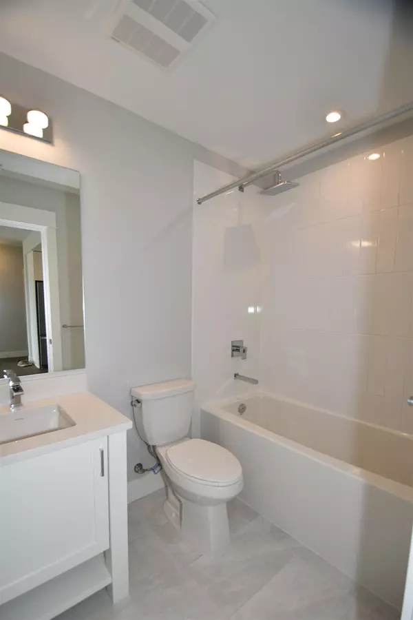 Port Coquitlam, BC V3C 3S6,2180 Kelly AVE #4607