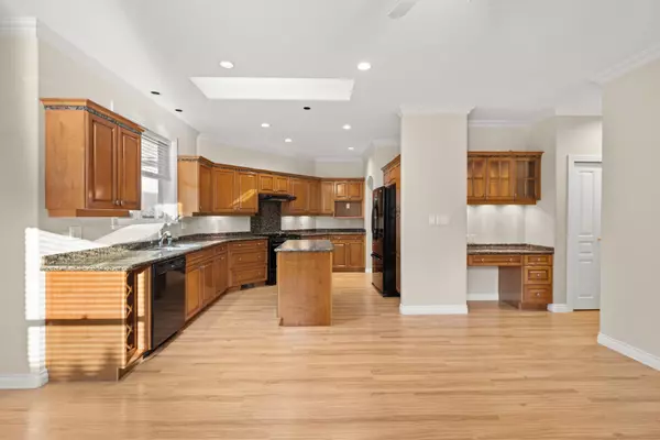 21061 44a AVE Langley, BC V3A 8P9