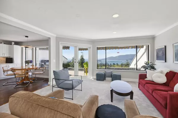 West Vancouver, BC V7W 3C8,5307 Aspen DR