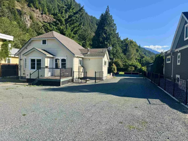 562 Lillooet AVE, Harrison Hot Springs, BC V0M 1K0