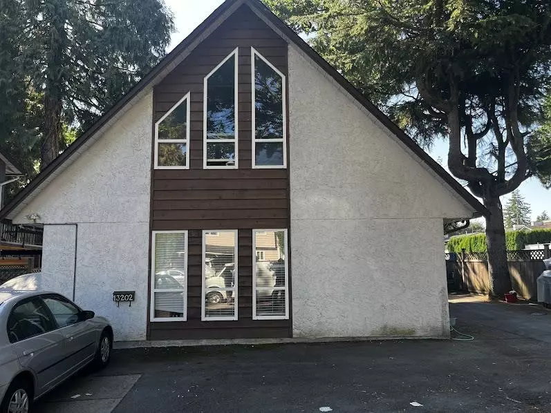 13202 67 AVE, Surrey, BC V3W 7J2