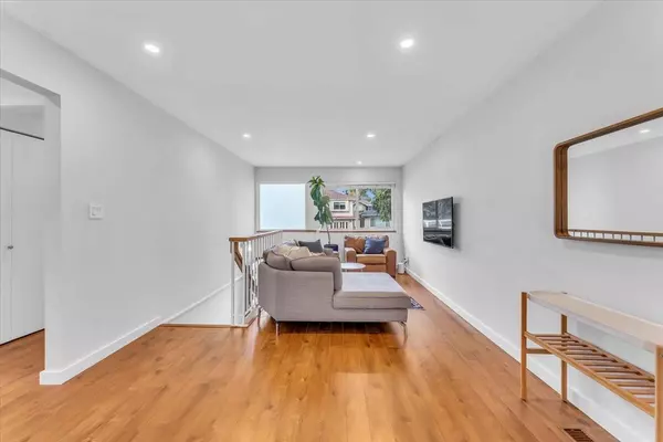 Vancouver, BC V5K 2K6,2942 E Georgia ST