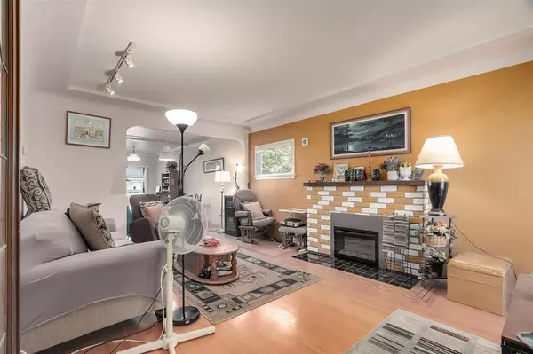 Burnaby, BC V5C 1B5,4449 Dundas ST