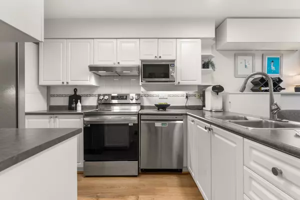 Port Coquitlam, BC V3B 7X7,1999 Suffolk AVE #213