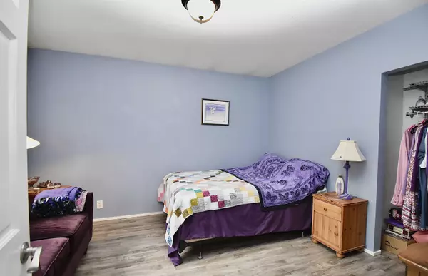 776 Geddes RD Roberts Creek, BC V0N 2W6