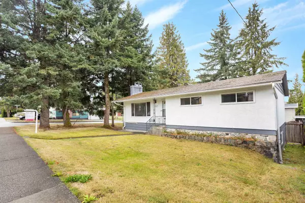 Coquitlam, BC V3J 4R9,692 Blue Mountain ST