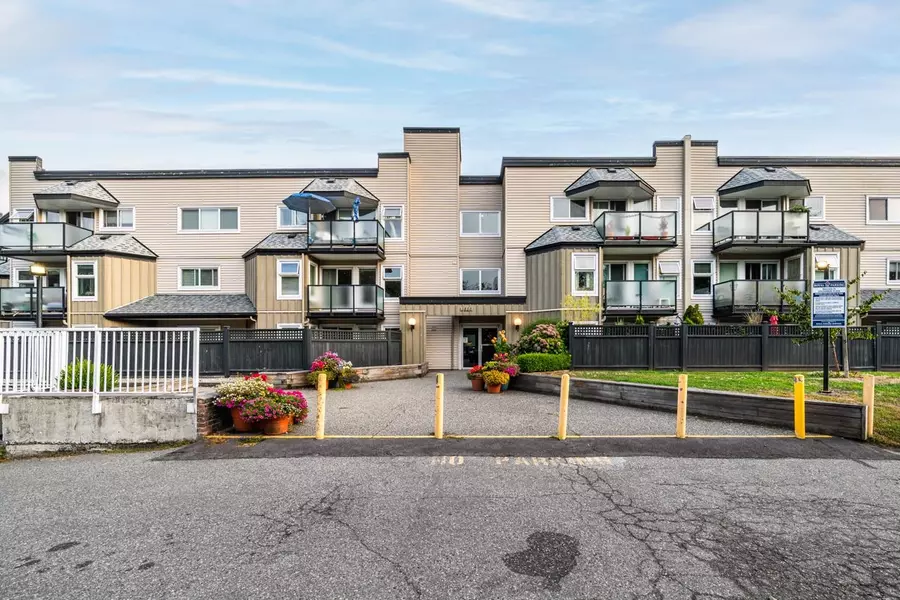 1850 Southmere CRES #315, Surrey, BC V4A 6Y6