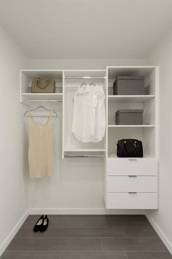 4168 Lougheed HWY #605 Burnaby, BC V5C 0N9