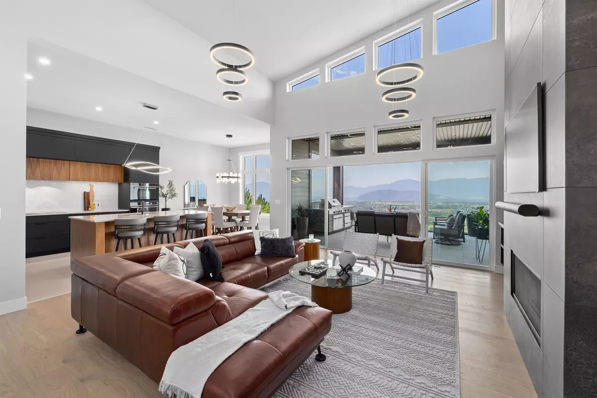 Chilliwack, BC V2R 0P3,5487 Maclachlan PL