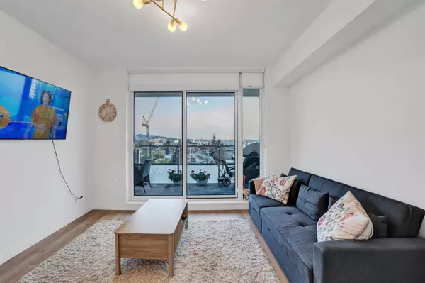 North Vancouver, BC V7J 0E6,1500 Fern ST #614