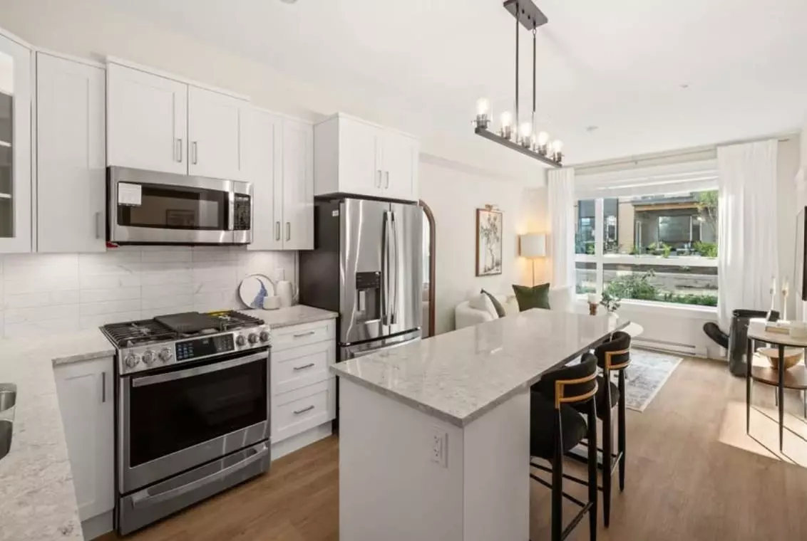 Langley, BC V2Y 0K8,20932 83 AVE #211