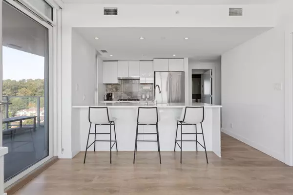 Vancouver, BC V5S 0C9,8538 River District XING #2107