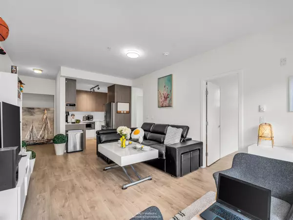 Burnaby, BC V5J 0H3,6283 Kingsway AVE #226