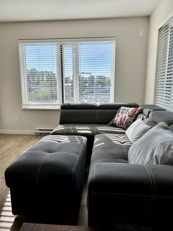 North Vancouver, BC V7P 0A9,1673 Lloyd AVE #306