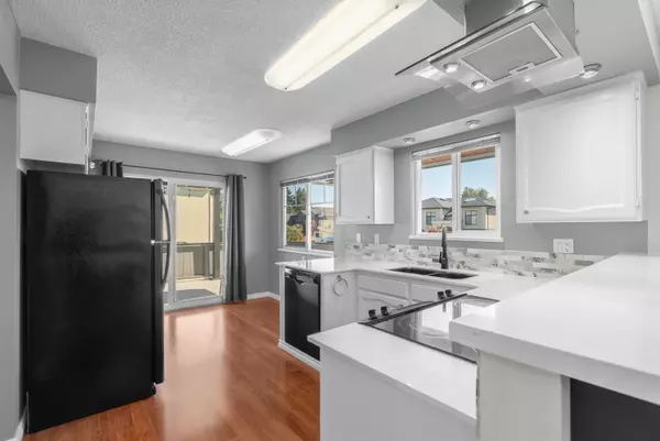 Richmond, BC V7A 3N7,10651 Rochdale DR