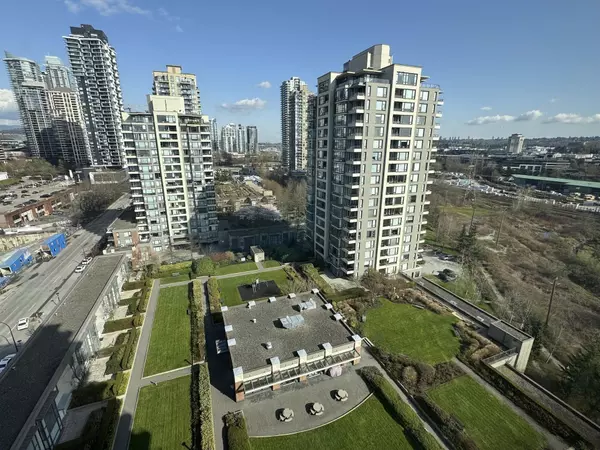 Burnaby, BC V5C 0A3,4118 Dawson ST #1605