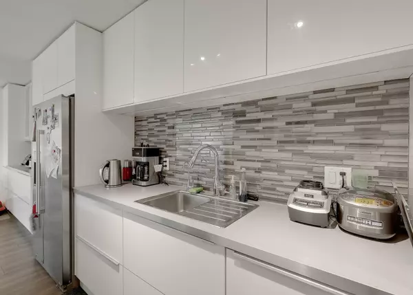 North Vancouver, BC V7M 1B4,250 W 1st ST #503