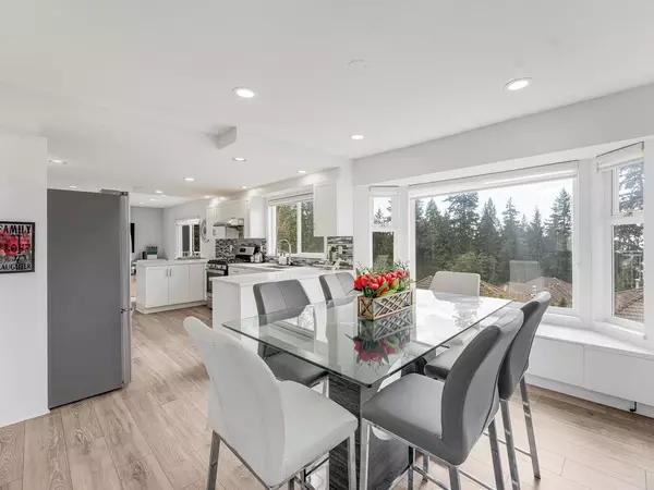 Coquitlam, BC V3E 3B3,1668 Plateau CRES