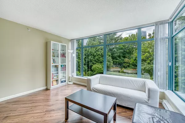 Burnaby, BC V5H 4T1,4505 Hazel ST #206