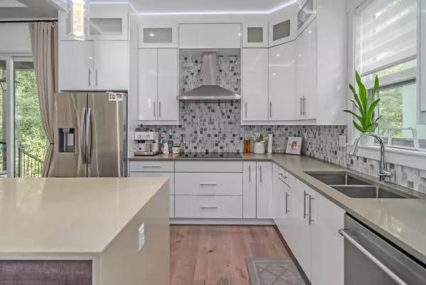 Surrey, BC V4N 3J4,15960 105a AVE