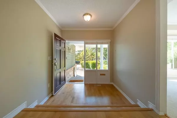 Surrey, BC V4A 6H5,1639 133a ST